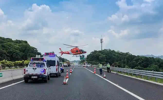 围场高速公路汽车救援案例